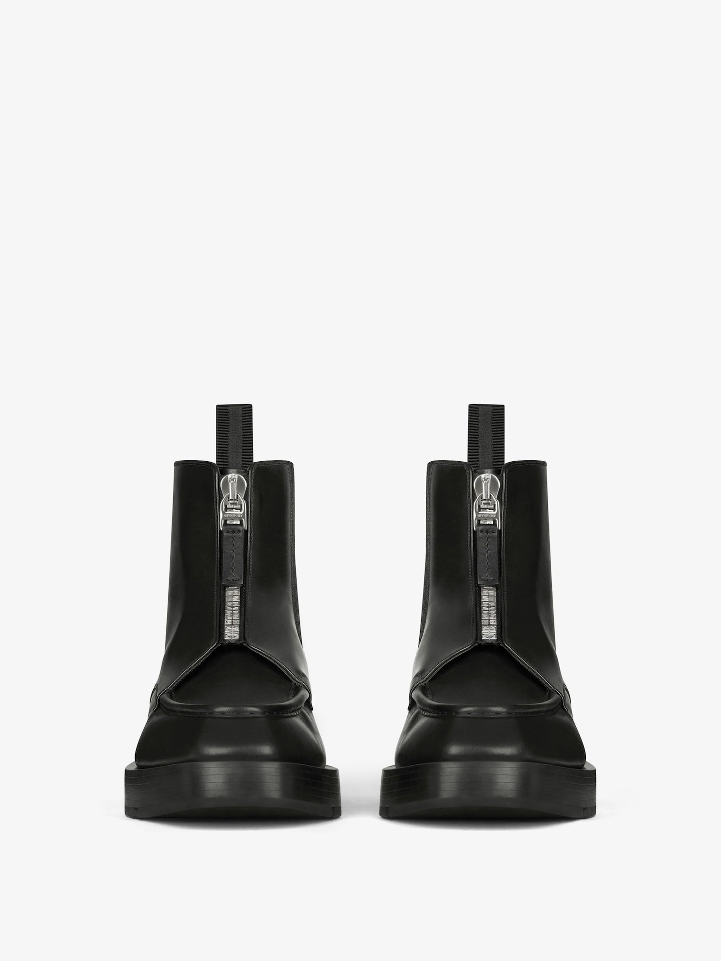 squared ankle boots in Box leather